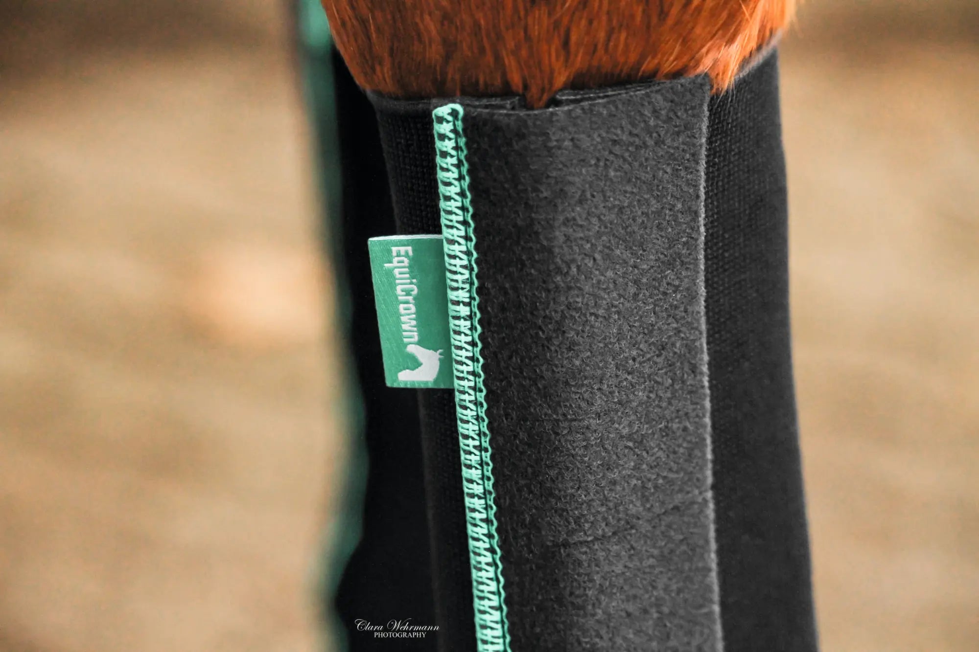 Detailaufnahme vom Klettverschluss der EquiCrown active Bandage